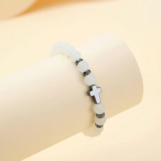 Witte kralen armband met kruis